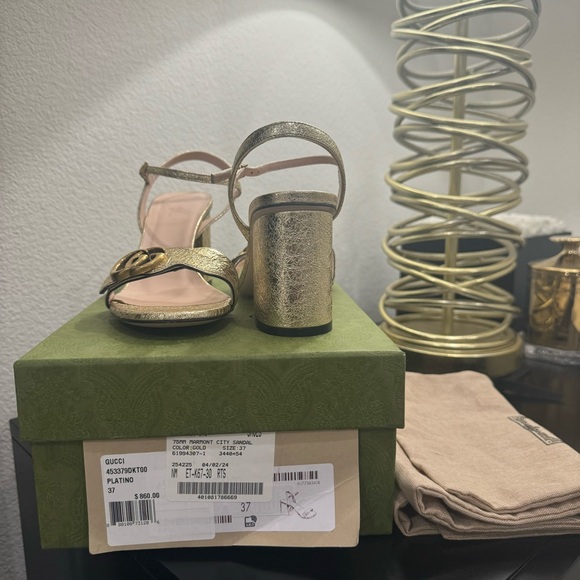 Gucci Marmont GG City Sandal Metallic Gold 37 - Picture 9 of 9